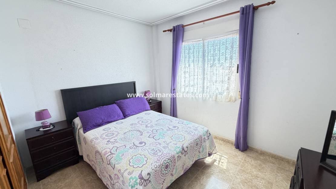 3 slaapkamer Appartement te koop in La Zenia met zwembad - € 189.000 (Ref: 10007750)