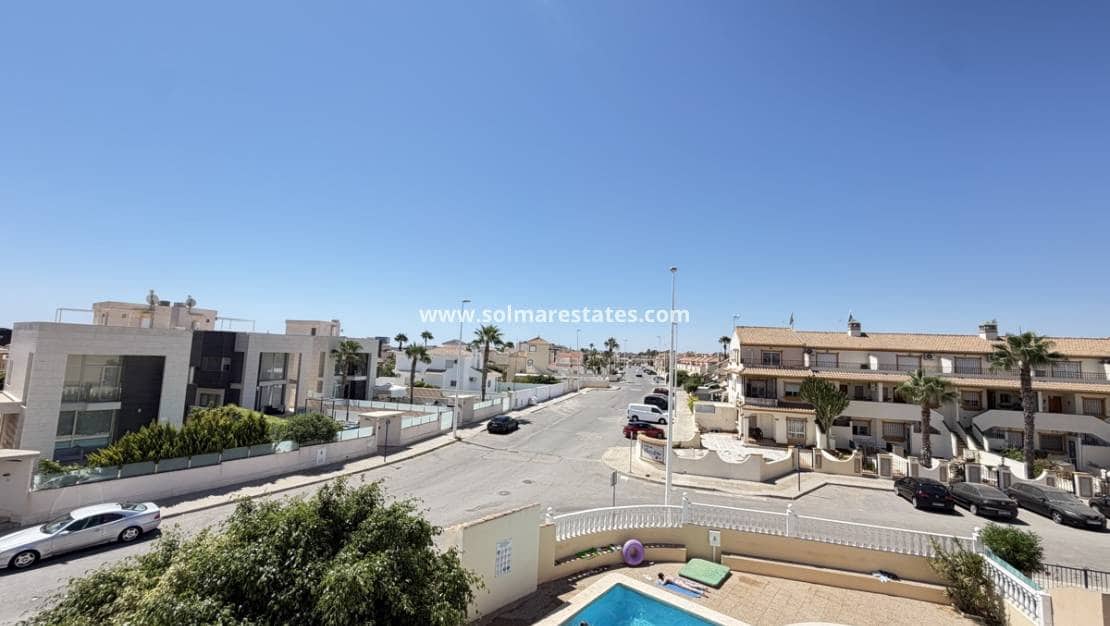 3 slaapkamer Appartement te koop in La Zenia met zwembad - € 189.000 (Ref: 10007750)