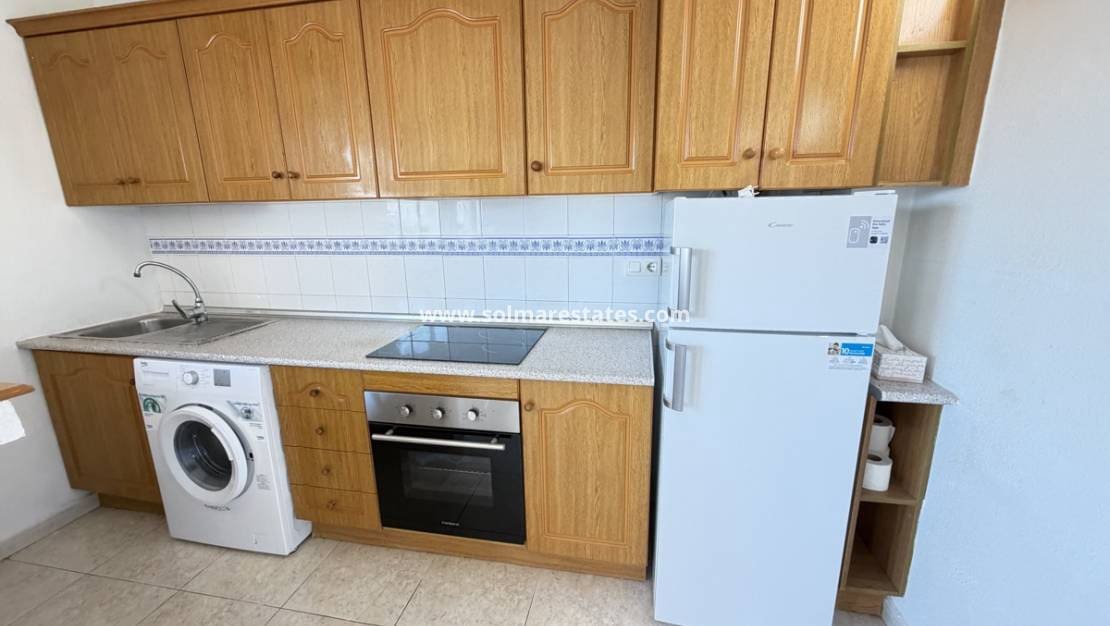2 soverom Leilighet til salgs i Villamartin med svømmebasseng - € 139 995 (Ref: 10007751)