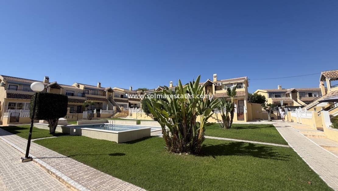 2 bedroom Apartment for sale in Villamartin with pool - € 139,995 (Ref: 10007751)