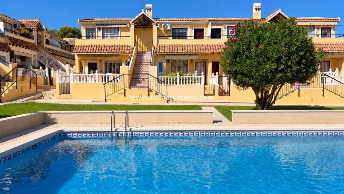 2 bedroom Apartment for sale in Villamartin with pool - € 139,995 (Ref: 10007751)