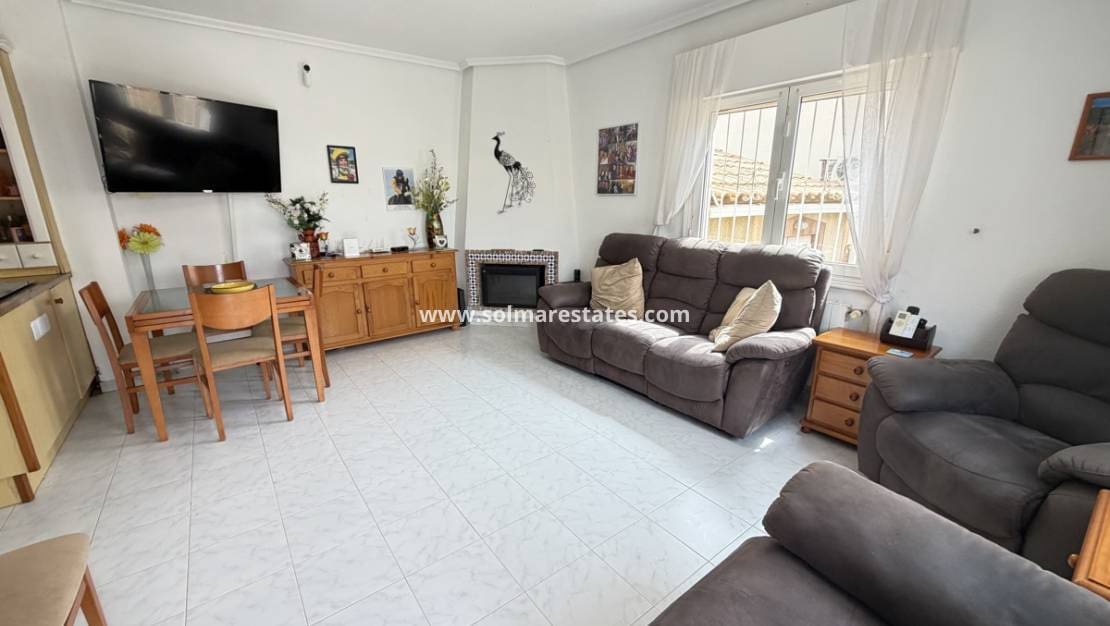 Pareado de 3 habitaciones en La Florida en venta con piscina - 229.000 € (Ref: 10007752)