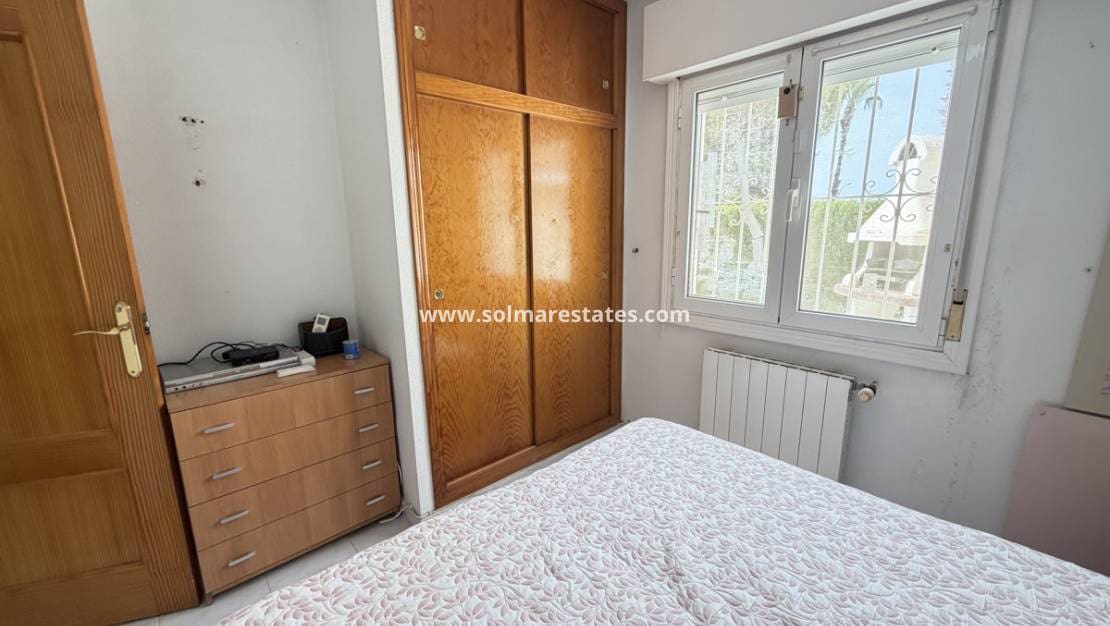 Pareado de 3 habitaciones en La Florida en venta con piscina - 229.000 € (Ref: 10007752)