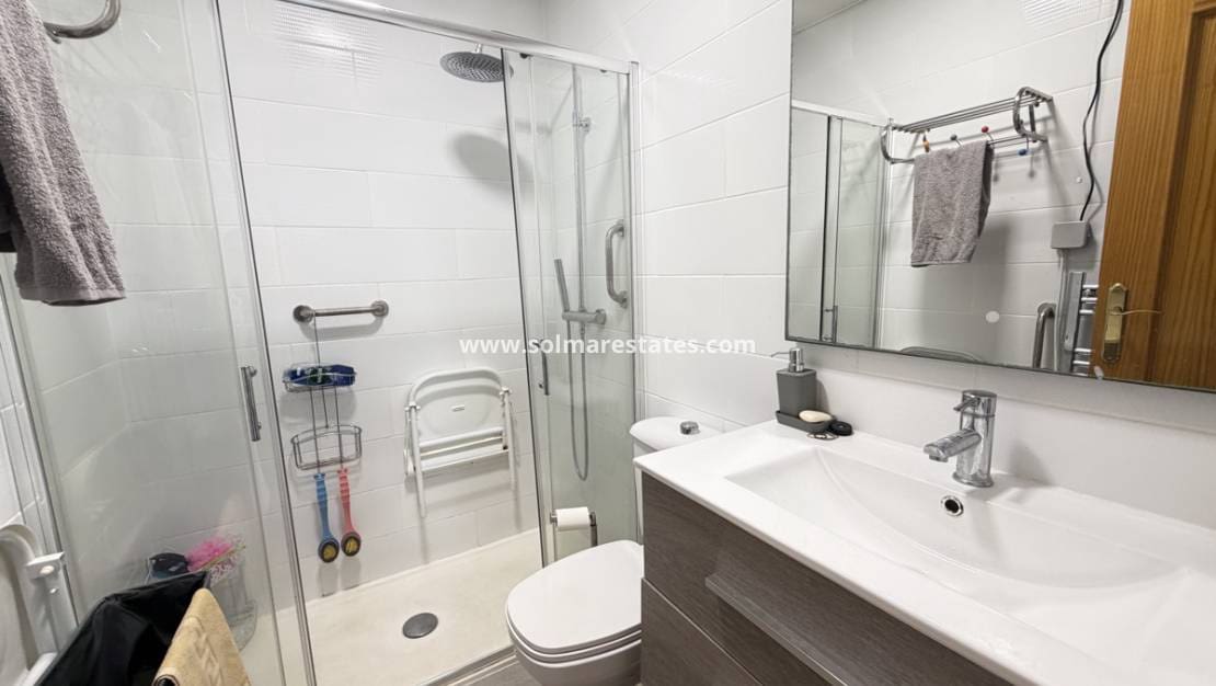 Pareado de 3 habitaciones en La Florida en venta con piscina - 229.000 € (Ref: 10007752)