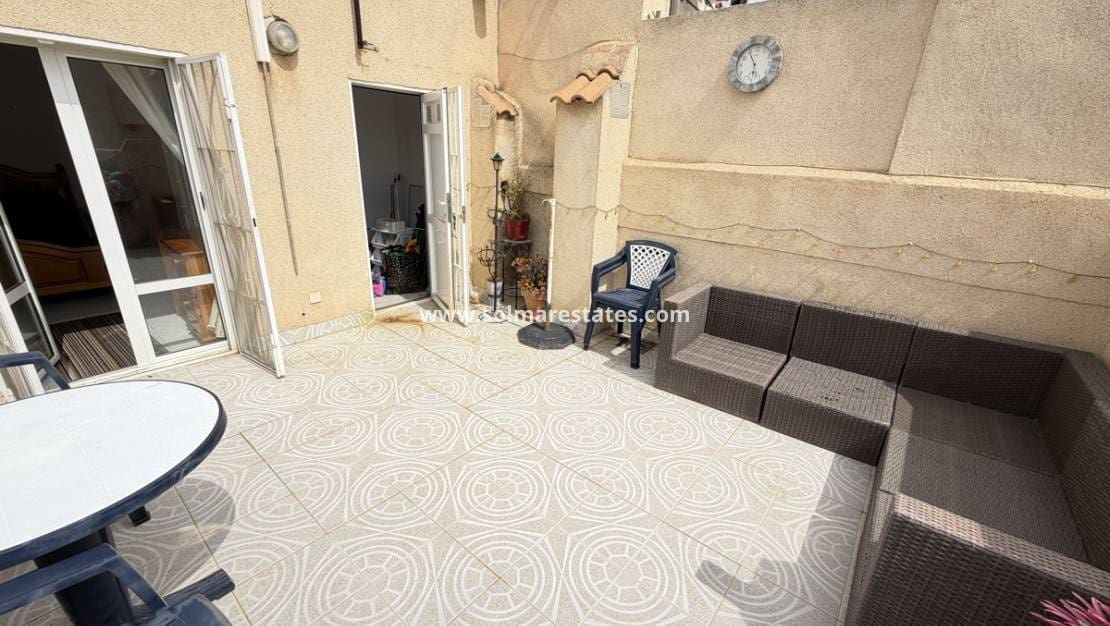 Pareado de 3 habitaciones en La Florida en venta con piscina - 229.000 € (Ref: 10007752)
