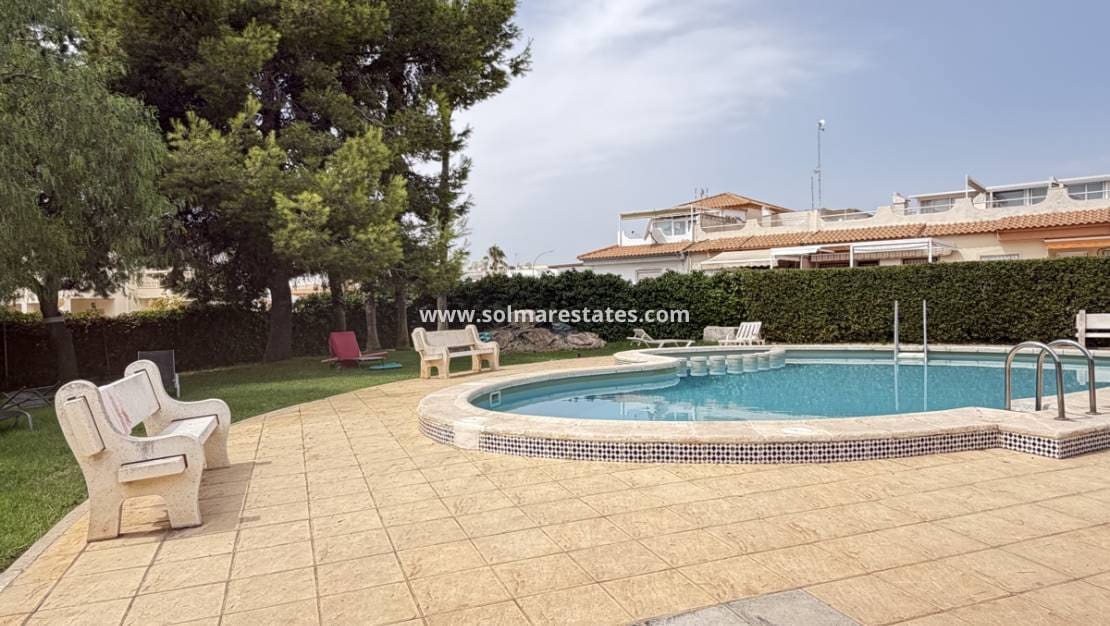 Pareado de 3 habitaciones en La Florida en venta con piscina - 229.000 € (Ref: 10007752)