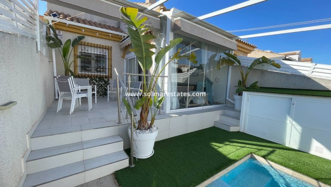 Casa de 3 habitaciones en Torre de la Horadada en venta con piscina - 355.000 € (Ref: 10008012)