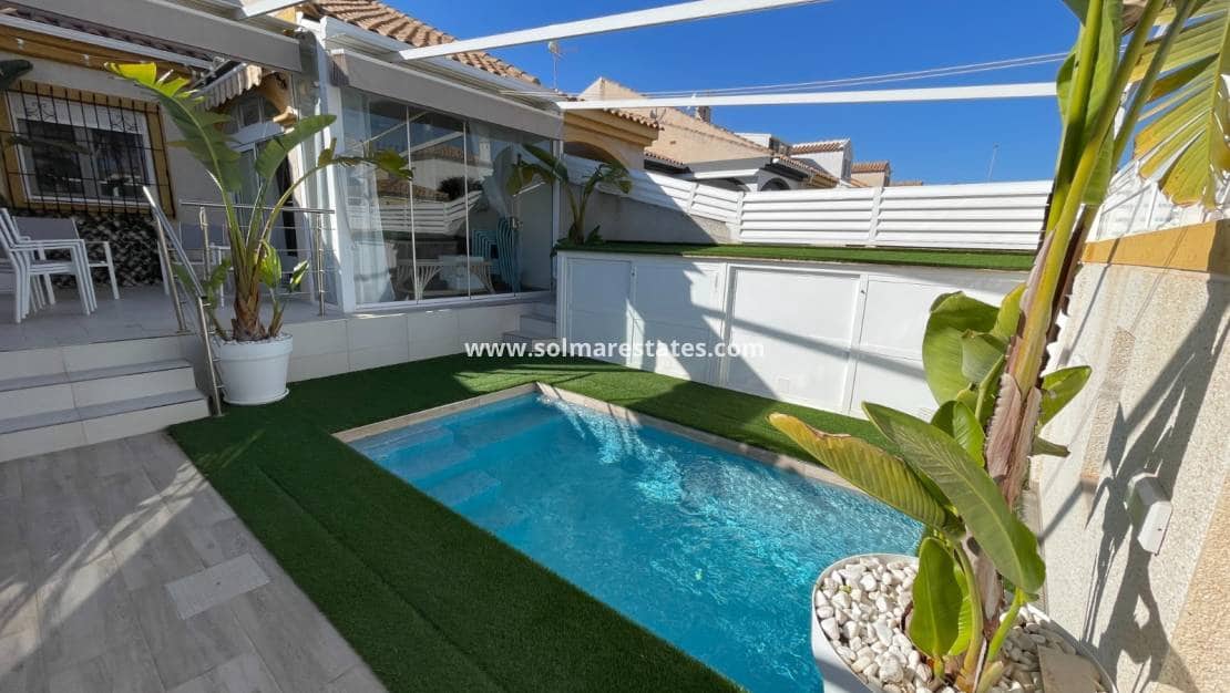 Casa de 3 habitaciones en Torre de la Horadada en venta con piscina - 355.000 € (Ref: 10008012)