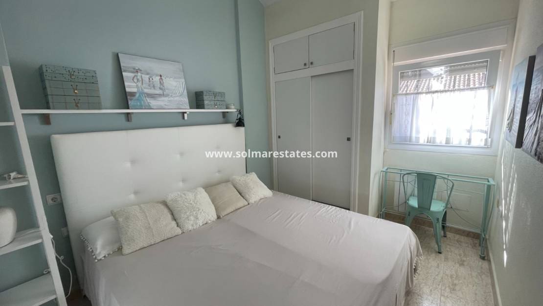 Casa de 3 habitaciones en Torre de la Horadada en venta con piscina - 355.000 € (Ref: 10008012)