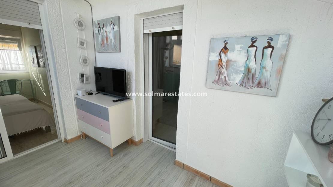 Casa de 3 habitaciones en Torre de la Horadada en venta con piscina - 355.000 € (Ref: 10008012)
