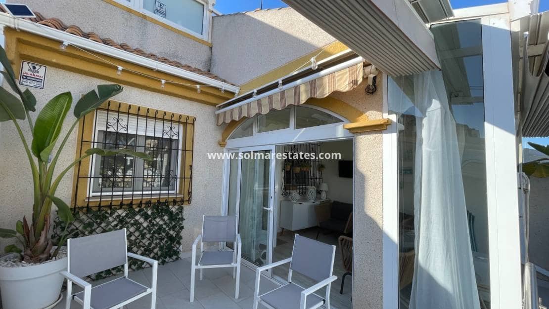 Casa de 3 habitaciones en Torre de la Horadada en venta con piscina - 355.000 € (Ref: 10008012)