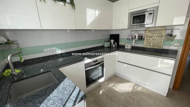 Casa de 3 habitaciones en Torre de la Horadada, Pilar de la Horadada en venta con piscina - 355.000 € (Ref: 10008012)