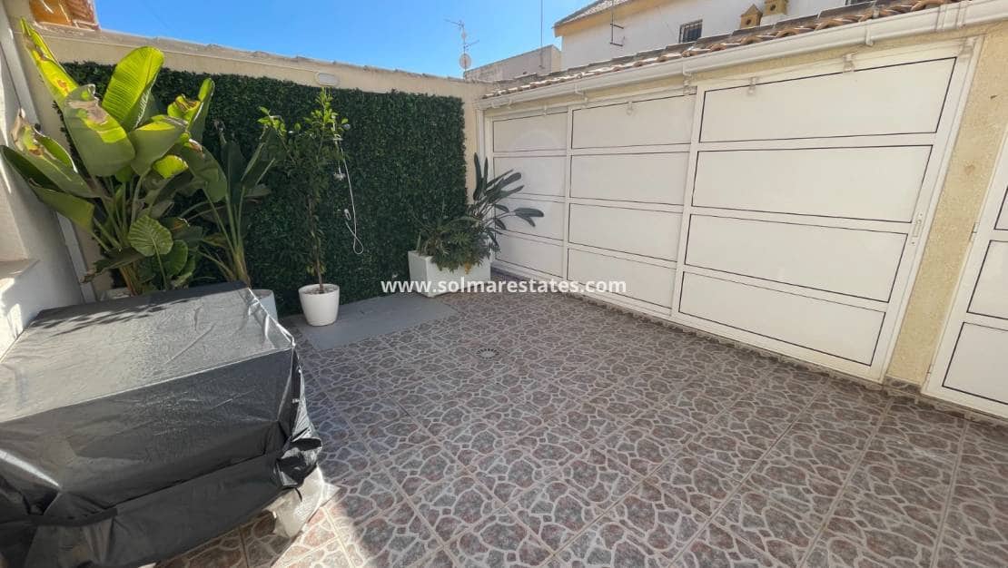 Casa de 3 habitaciones en Torre de la Horadada en venta con piscina - 355.000 € (Ref: 10008012)