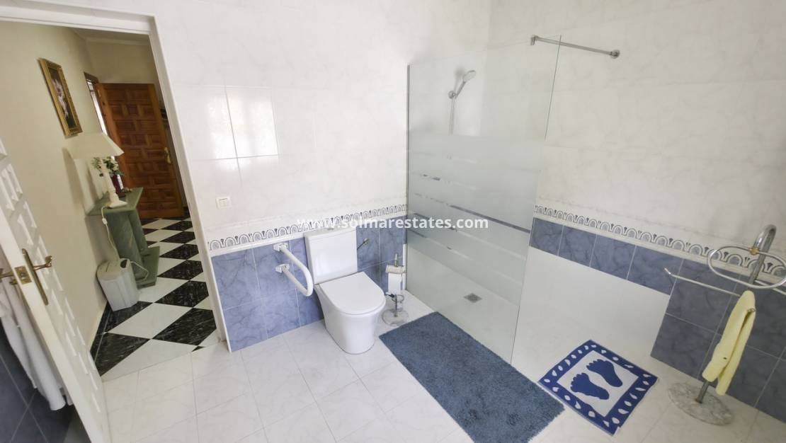 3 sovrum Villa till salu i San Luis med pool - 475 000 € (Ref: 10012225)