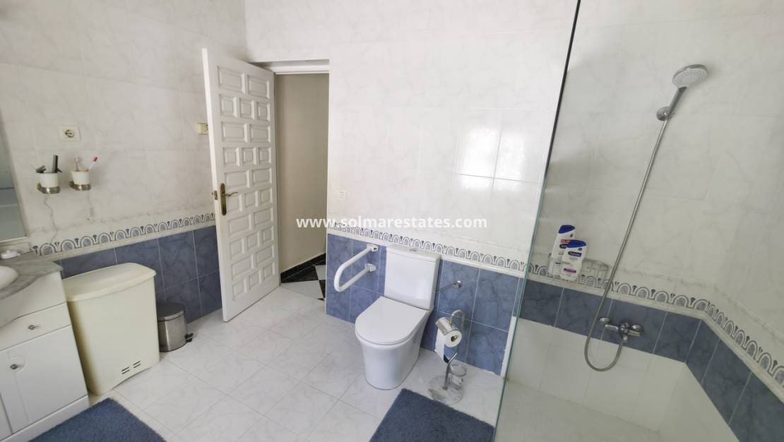 3 sovrum Villa till salu i San Luis med pool - 475 000 € (Ref: 10012225)