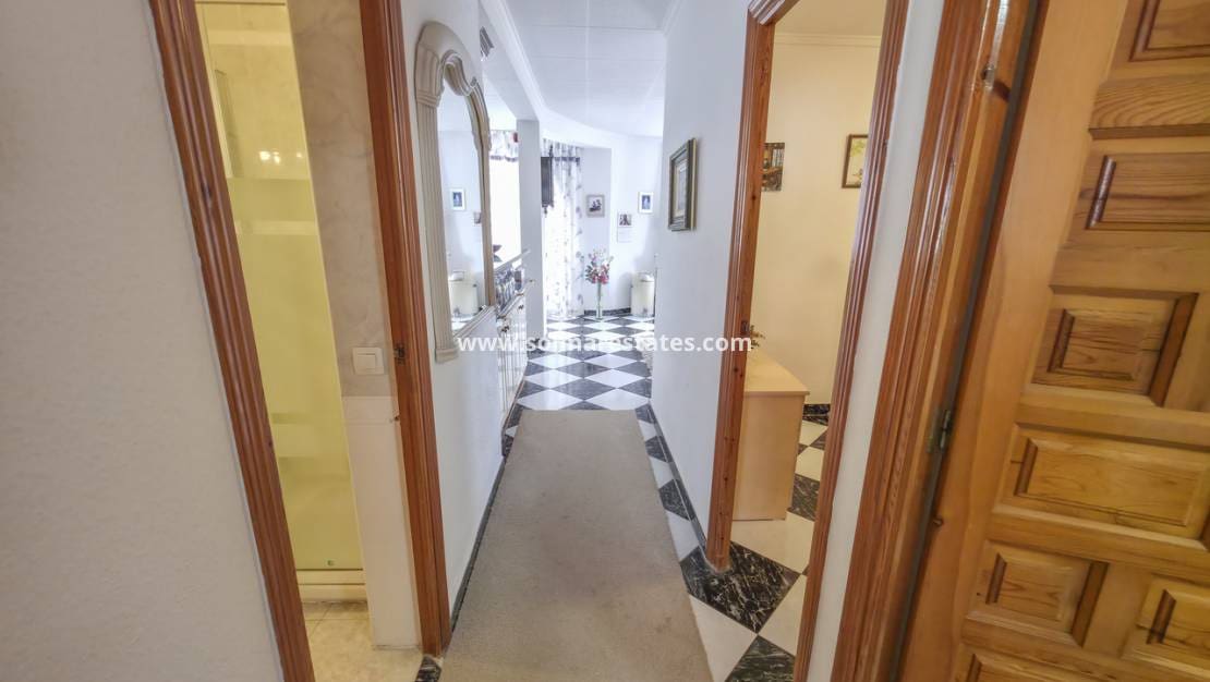3 sovrum Villa till salu i San Luis med pool - 475 000 € (Ref: 10012225)