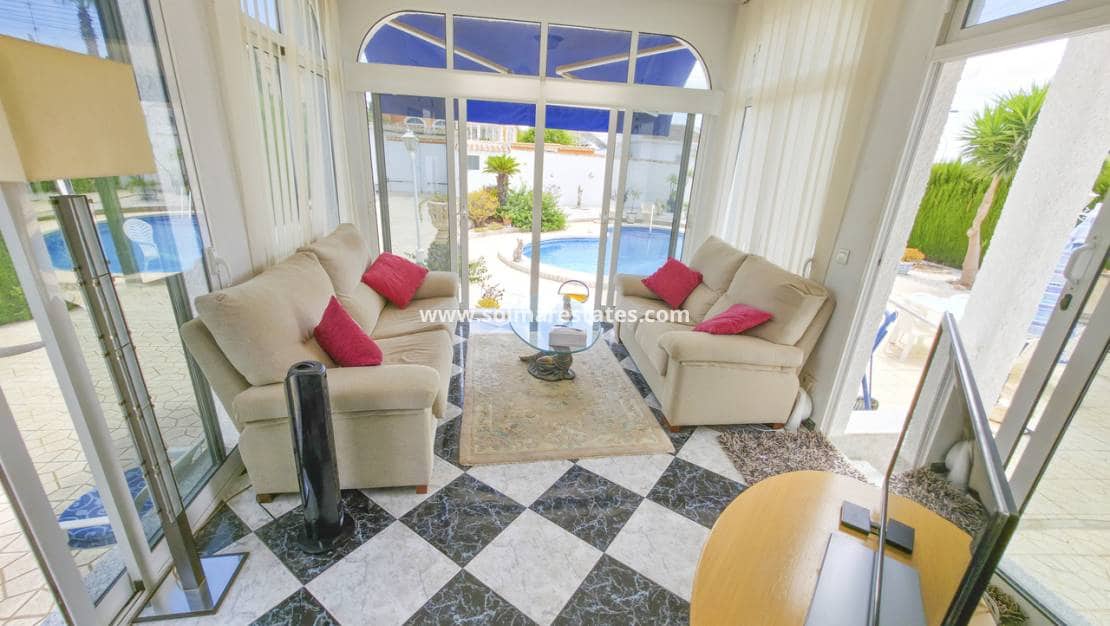 3 sovrum Villa till salu i San Luis med pool - 475 000 € (Ref: 10012225)