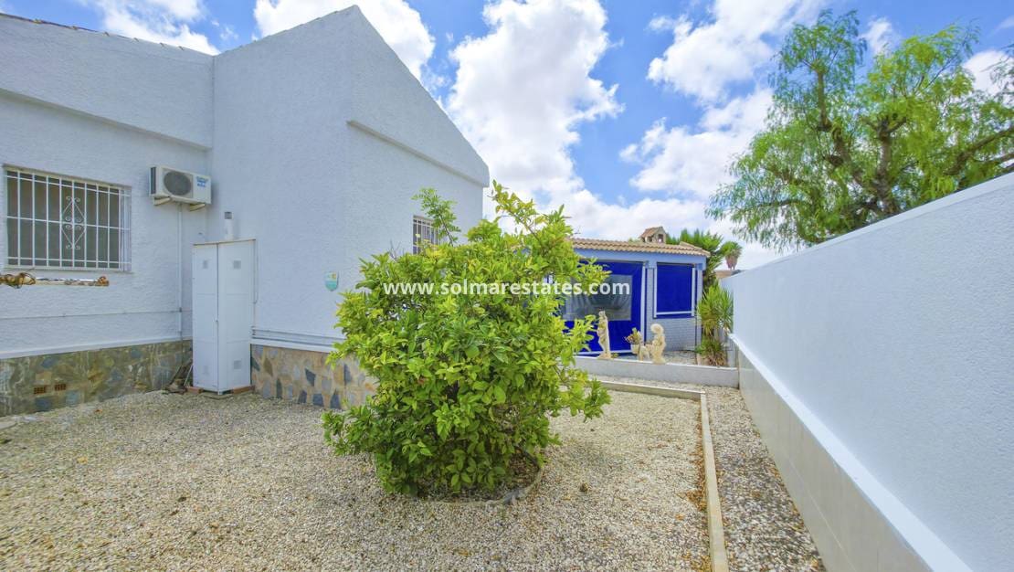 3 sovrum Villa till salu i San Luis med pool - 475 000 € (Ref: 10012225)
