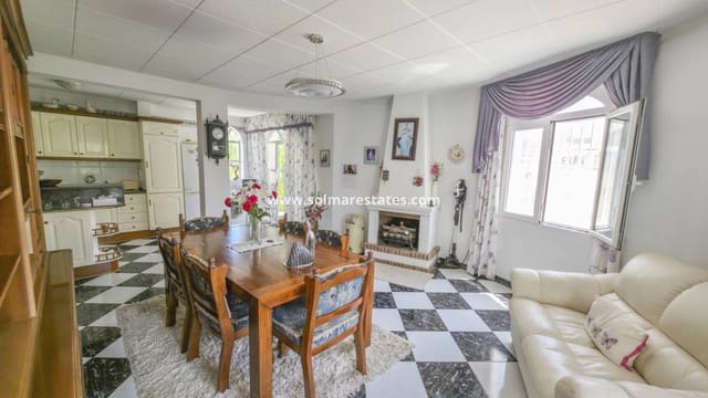 3 sovrum Villa till salu i San Luis, Torrevieja med pool - 475 000 € (Ref: 10012225)