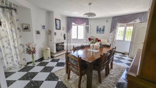 3 sovrum Villa till salu i San Luis, Torrevieja med pool - 475 000 € (Ref: 10012225)