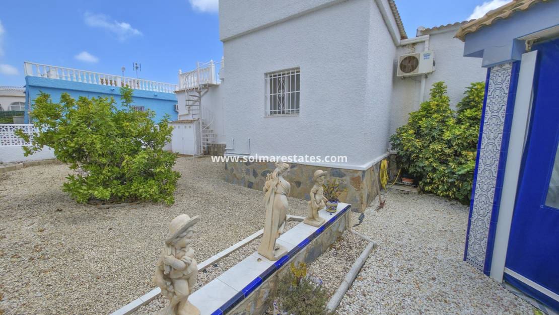 3 sovrum Villa till salu i San Luis med pool - 475 000 € (Ref: 10012225)