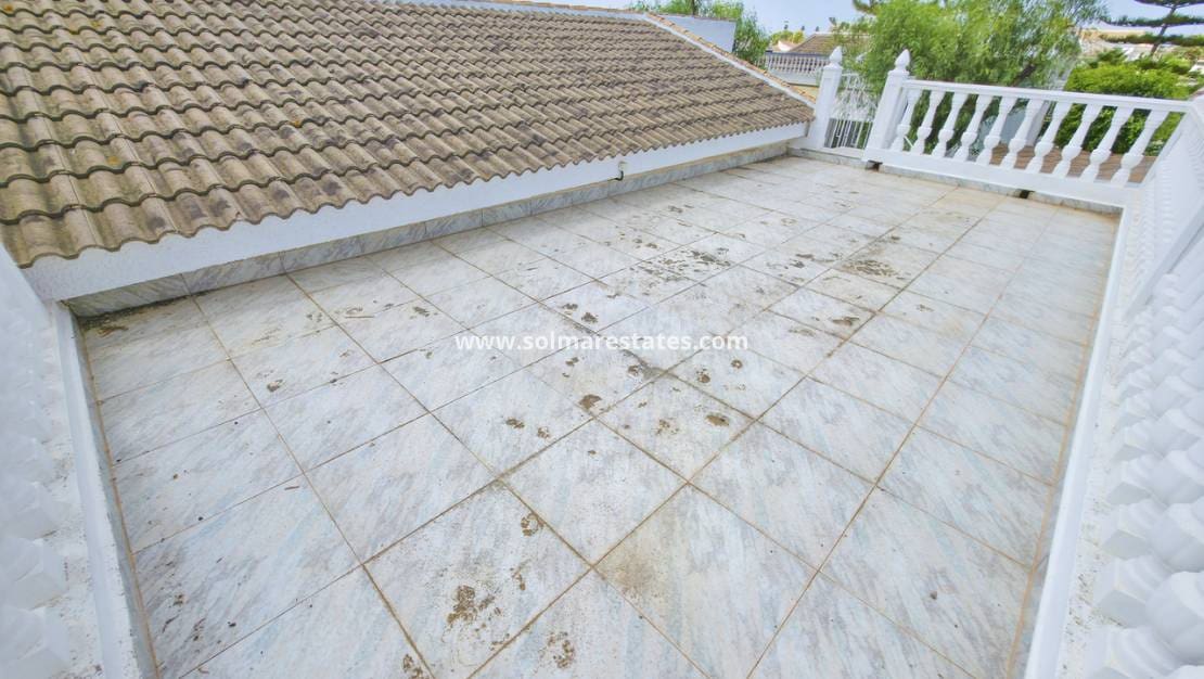3 sovrum Villa till salu i San Luis med pool - 475 000 € (Ref: 10012225)