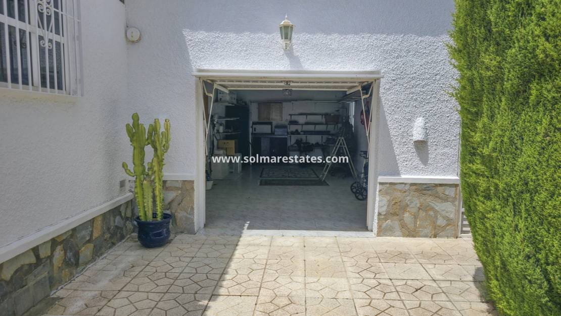 3 sovrum Villa till salu i San Luis med pool - 475 000 € (Ref: 10012225)
