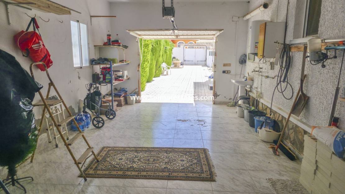 3 sovrum Villa till salu i San Luis med pool - 475 000 € (Ref: 10012225)