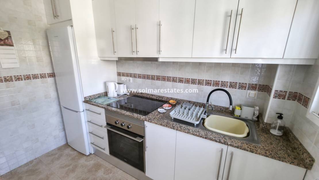 2 soverom Leilighet til salgs i Villamartin med svømmebasseng - € 149 950 (Ref: 10012227)