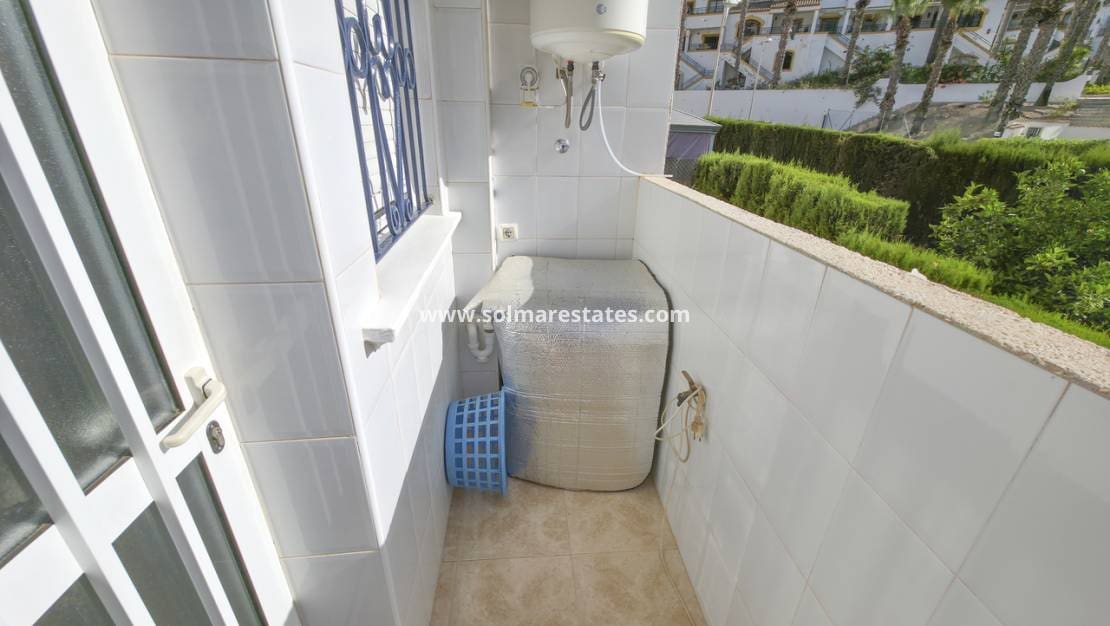 2 soverom Leilighet til salgs i Villamartin med svømmebasseng - € 149 950 (Ref: 10012227)