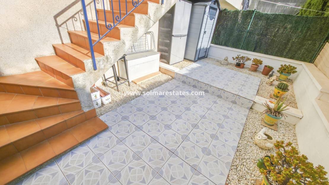 2 soverom Leilighet til salgs i Villamartin med svømmebasseng - € 149 950 (Ref: 10012227)