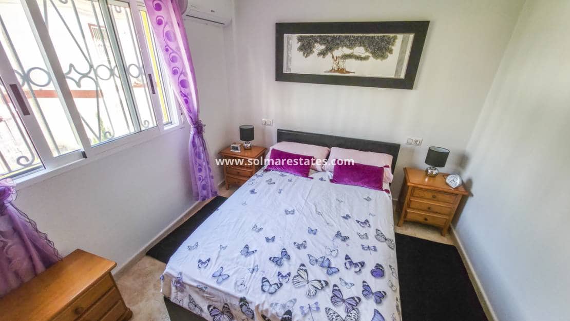 2 soverom Leilighet til salgs i Villamartin med svømmebasseng - € 149 950 (Ref: 10012227)