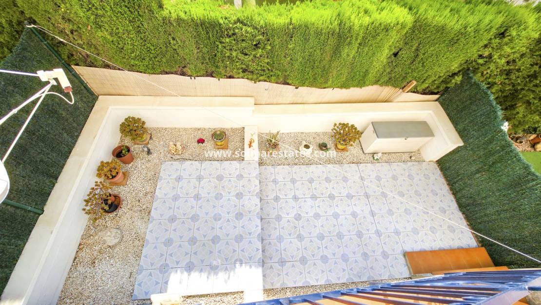 2 soverom Leilighet til salgs i Villamartin med svømmebasseng - € 149 950 (Ref: 10012227)