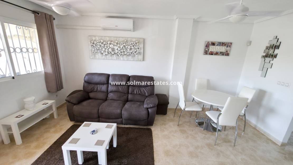 2 soverom Leilighet til salgs i Villamartin med svømmebasseng - € 149 950 (Ref: 10012227)