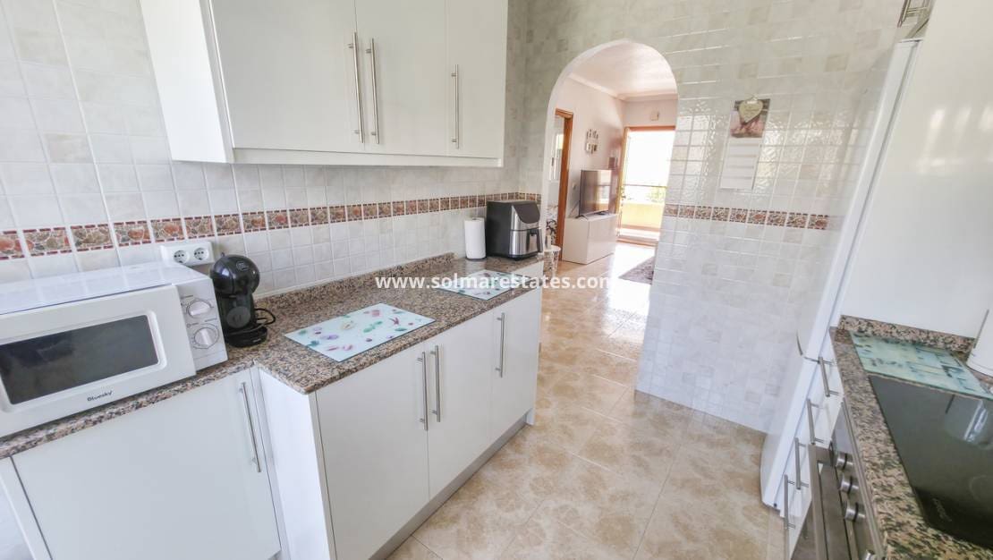 2 soverom Leilighet til salgs i Villamartin med svømmebasseng - € 149 950 (Ref: 10012227)