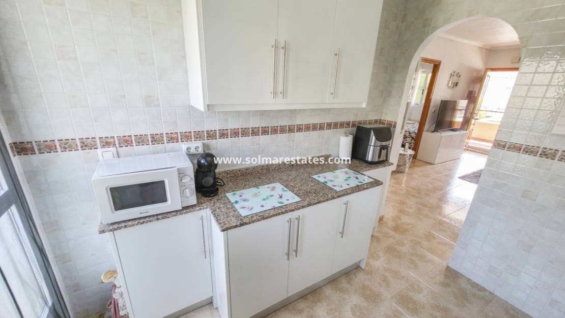 2 soverom Leilighet til salgs i Villamartin med svømmebasseng - € 149 950 (Ref: 10012227)