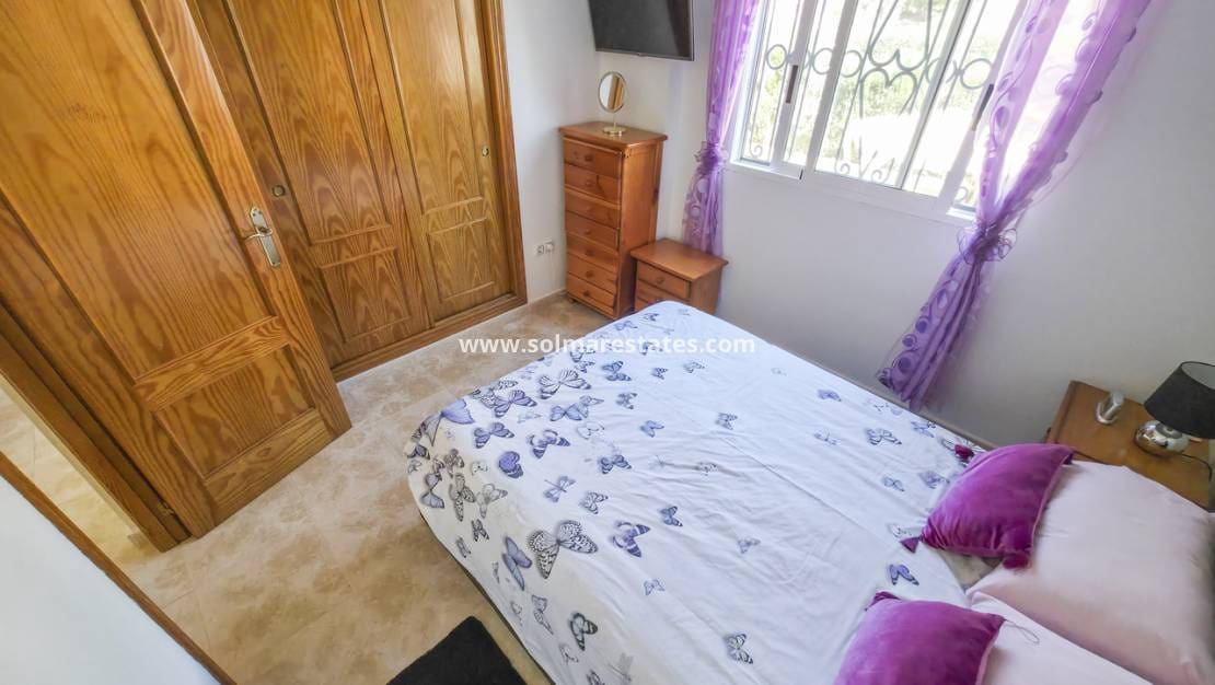 2 soverom Leilighet til salgs i Villamartin med svømmebasseng - € 149 950 (Ref: 10012227)