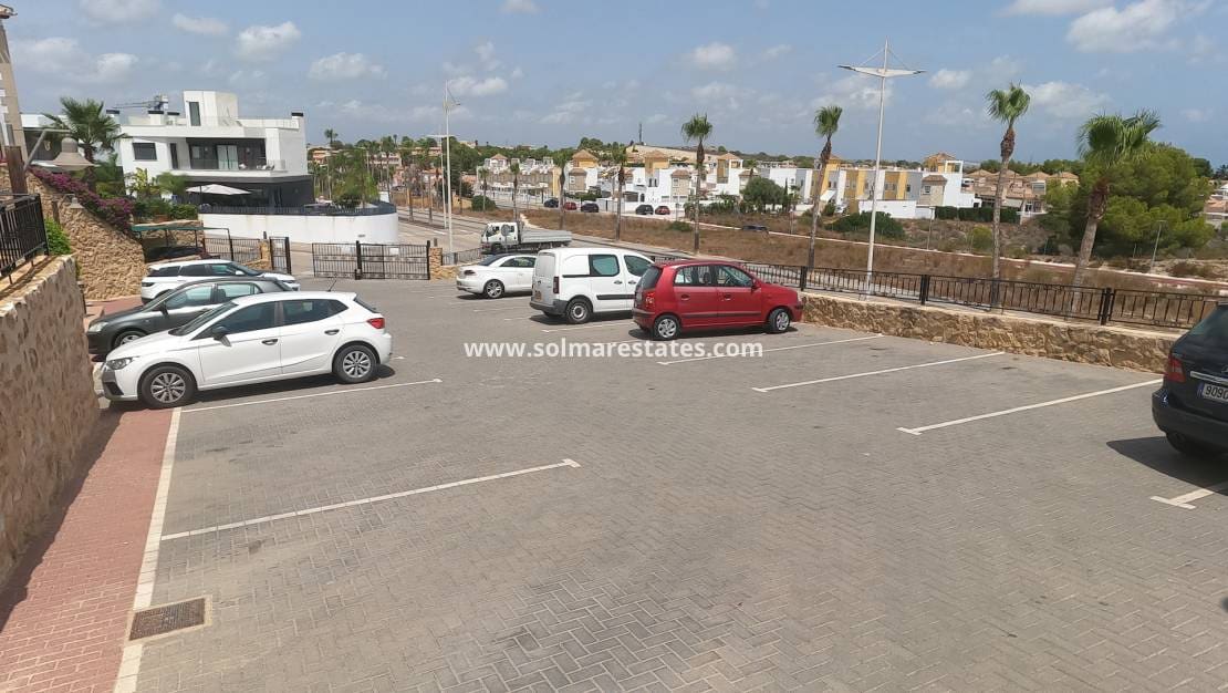 Apartamento de 2 habitaciones en Algorfa en venta con piscina - 184.995 € (Ref: 10012228)