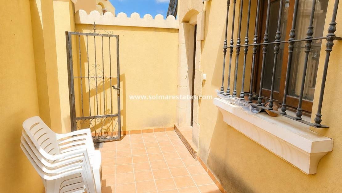 Apartamento de 2 habitaciones en Algorfa en venta con piscina - 184.995 € (Ref: 10012228)