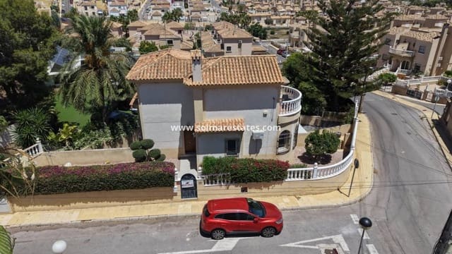 3 soverom Villa til salgs i Villamartin, Orihuela med svømmebasseng - € 425 000 (Ref: 10016522)