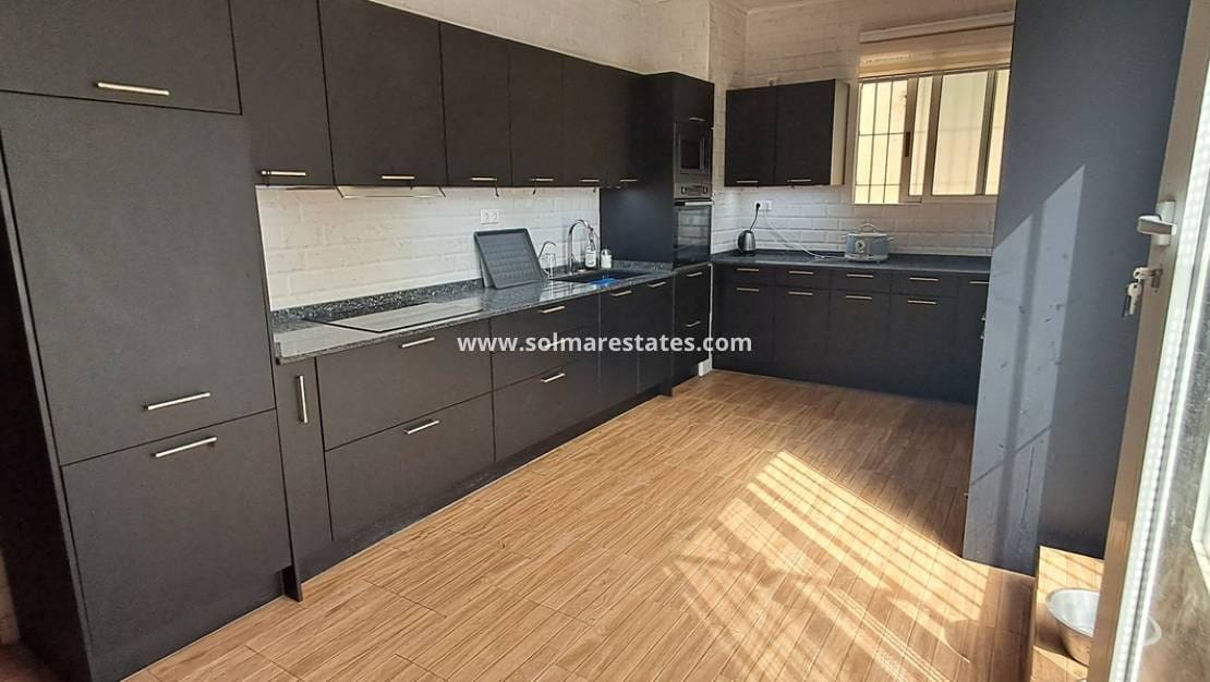 3 soverom Villa til salgs i Villamartin med svømmebasseng - € 425 000 (Ref: 10016522)