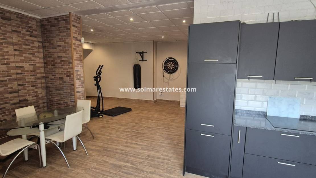 3 soverom Villa til salgs i Villamartin med svømmebasseng - € 425 000 (Ref: 10016522)