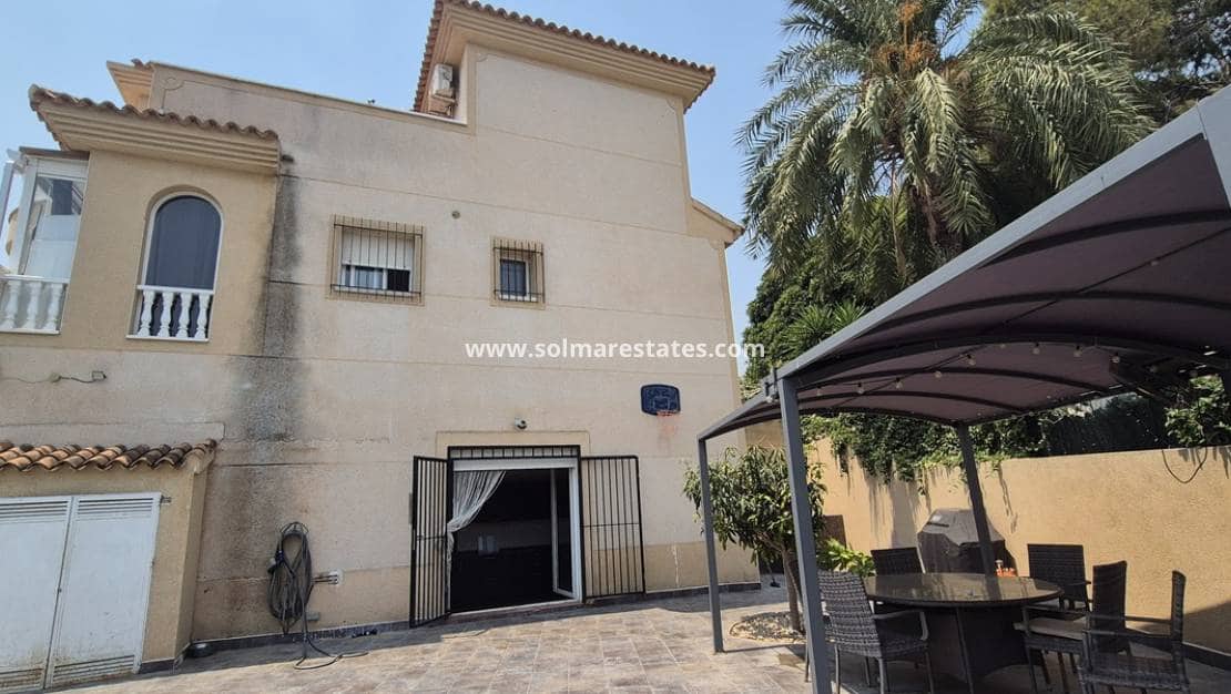 3 soverom Villa til salgs i Villamartin med svømmebasseng - € 425 000 (Ref: 10016522)