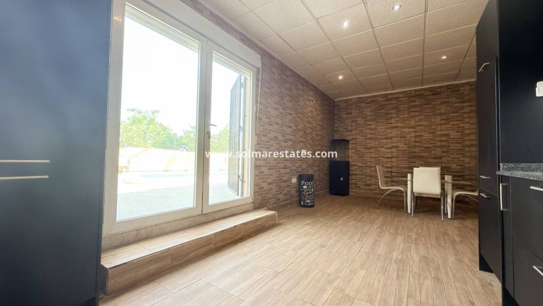 3 quarto Moradia para venda em Villamartin com piscina garagem - 400 000 € (Ref: 10016522)