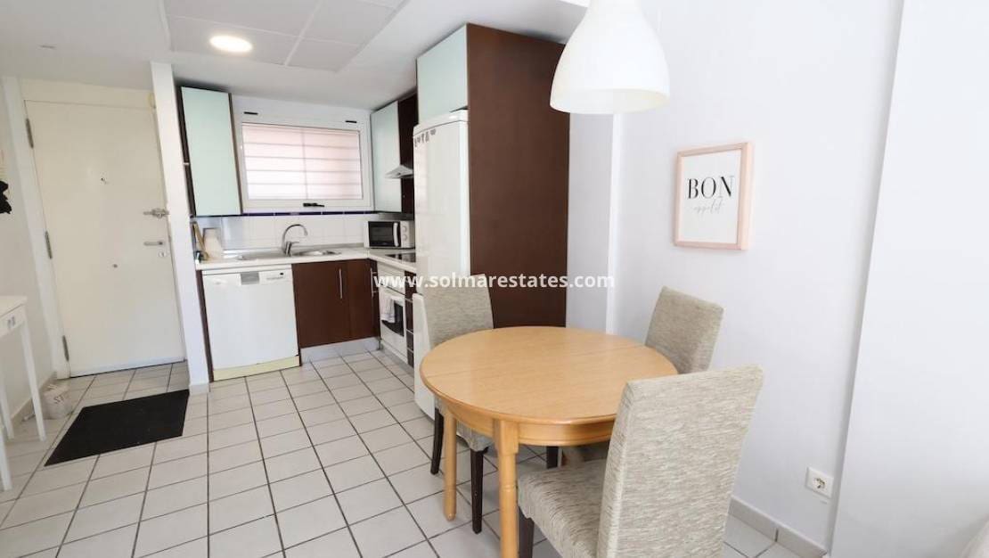1 slaapkamer Appartement te koop in Playa Flamenca met zwembad garage - € 189.000 (Ref: 10016523)