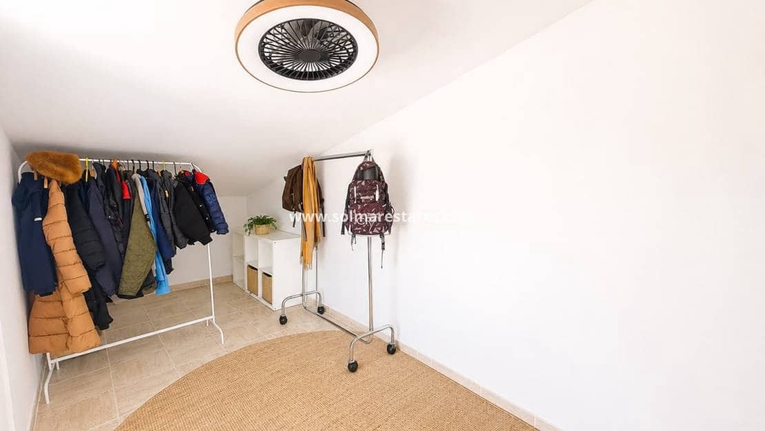3 soveværelse Villa til salg i Villamartin med swimmingpool - € 529.995 (Ref: 10016916)