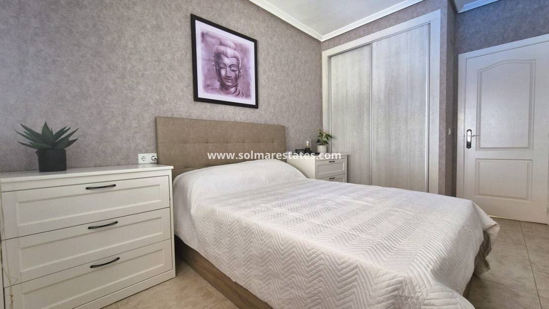 2 sovrum Semi-fristående Villa till salu i San Miguel de Salinas med pool - 240 000 € (Ref: 10016917)