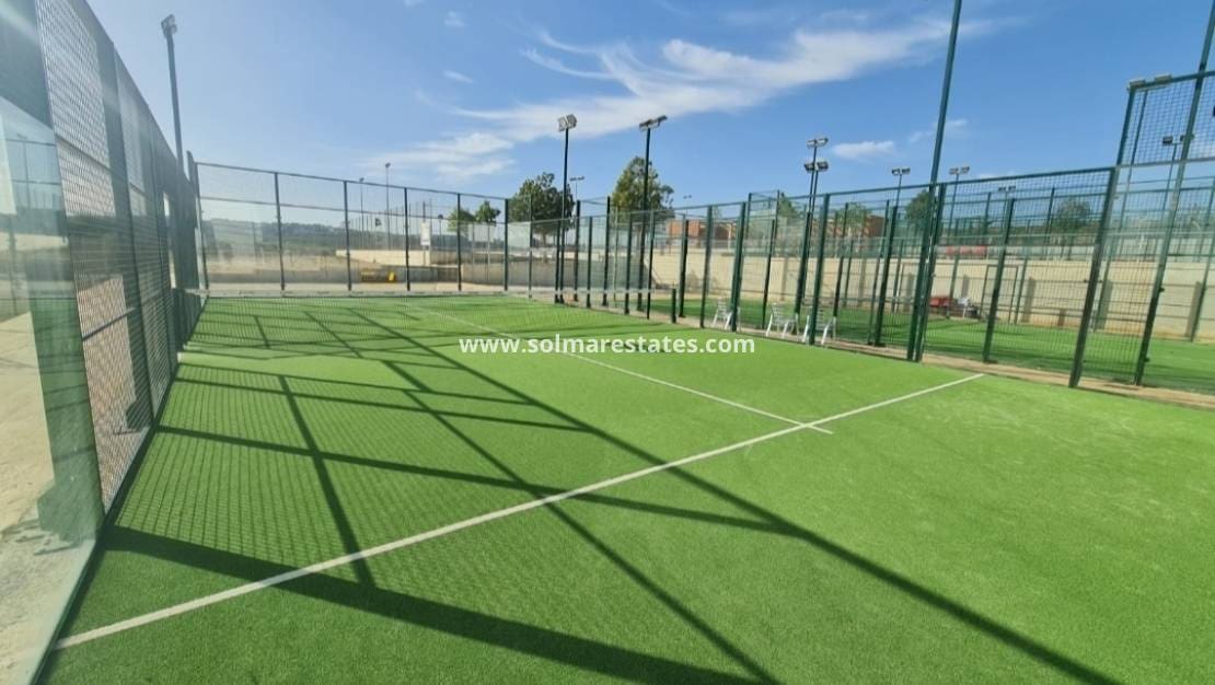 2 sovrum Semi-fristående Villa till salu i San Miguel de Salinas med pool - 240 000 € (Ref: 10016917)