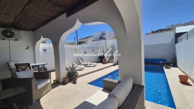 2 sovrum Semi-fristående Villa till salu i San Miguel de Salinas med pool - 240 000 € (Ref: 10016917)