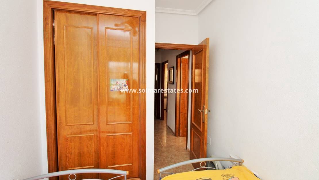 3 soveværelse Byhus til salg i Villamartin med swimmingpool - € 199.950 (Ref: 10019342)